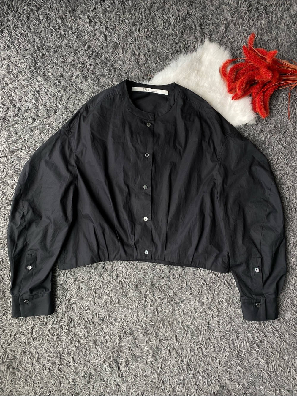 TELA Italy Black Cotton Cropped Blouse with Balloon Sleeves